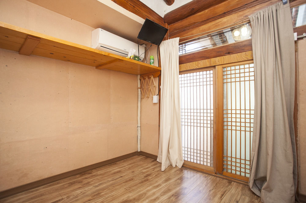 Kimchi Jongno Seoul